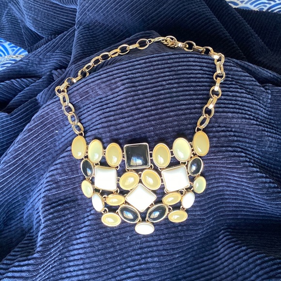 Cream and black statement necklace - Picture 1 of 4